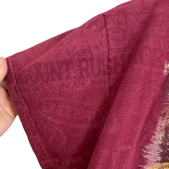 Mount Rushmore National Park Maroon AOP Graphic T shirt Size Medium Destination - Picture 8 of 16